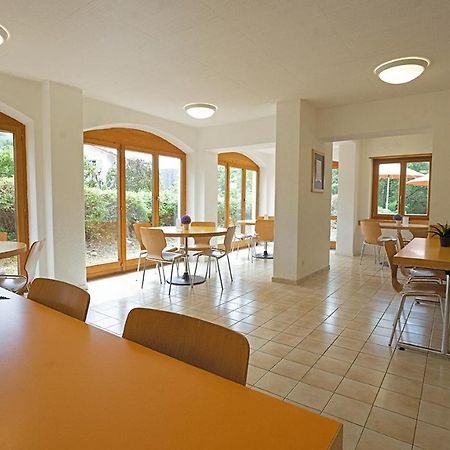 Delemont Youth Hostel Luaran gambar