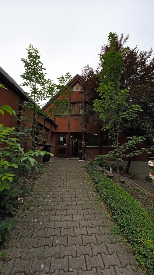 Delemont Youth Hostel Luaran gambar