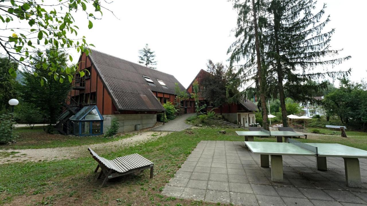 Delemont Youth Hostel Luaran gambar