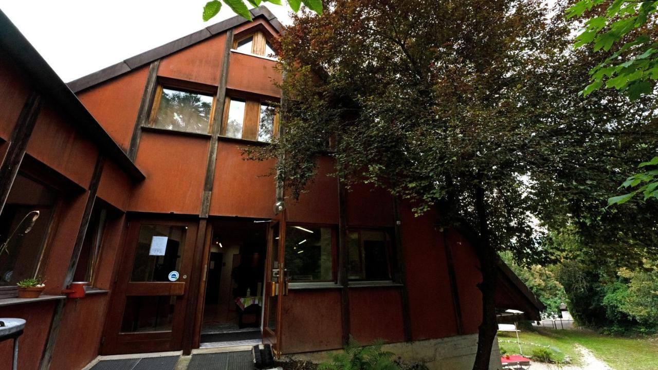 Delemont Youth Hostel Luaran gambar