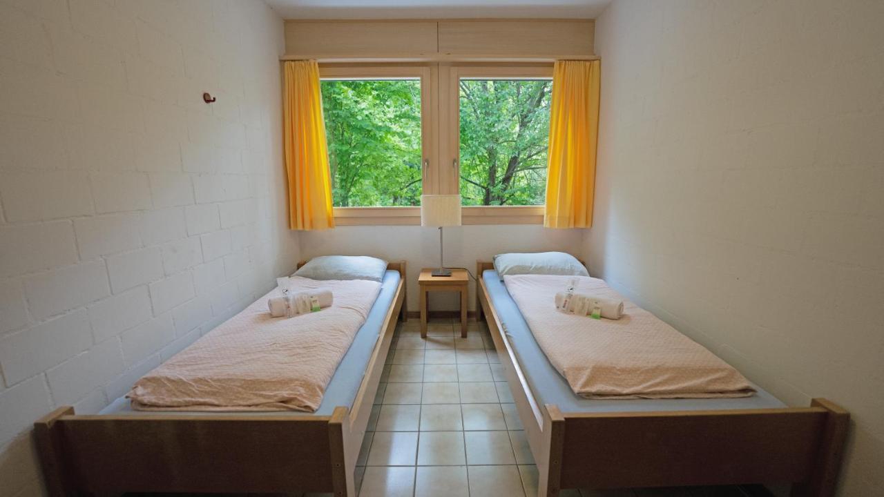 Delemont Youth Hostel Luaran gambar