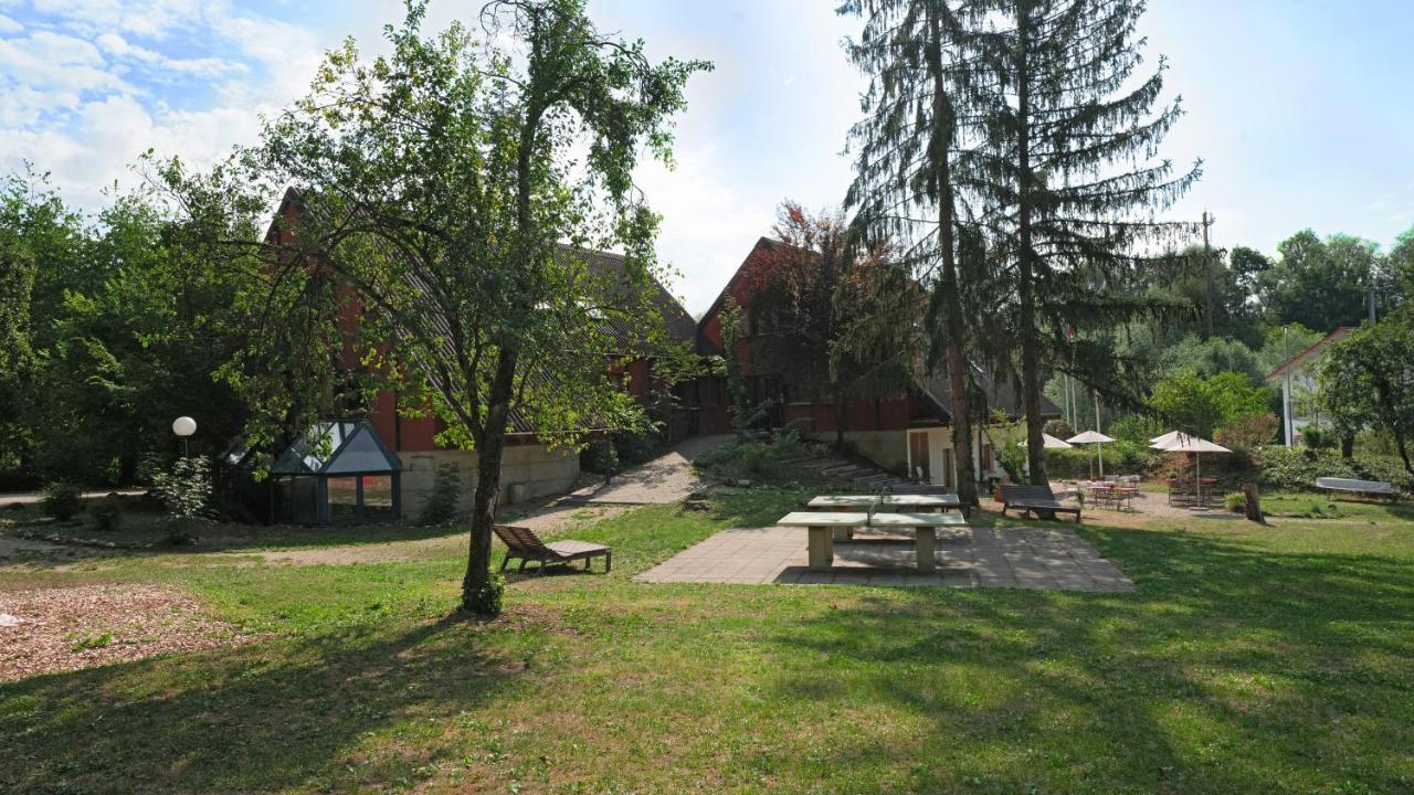 Delemont Youth Hostel Luaran gambar
