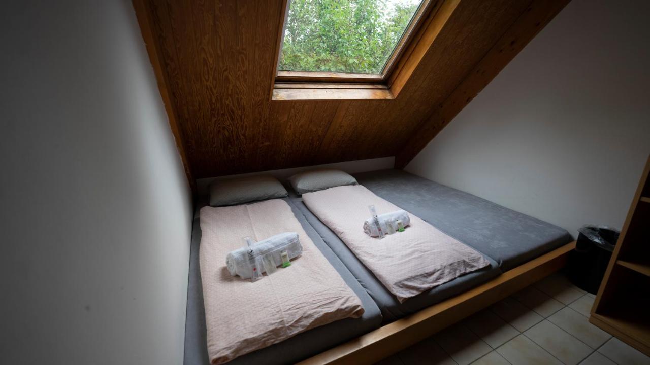 Delemont Youth Hostel Luaran gambar